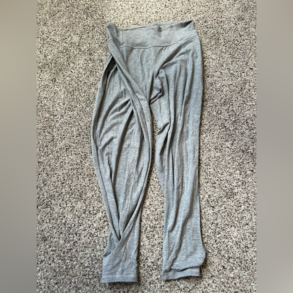Lululemon Legging with opening